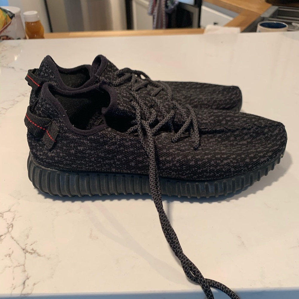 Adidas Yeezy 350 Black 8.5 used